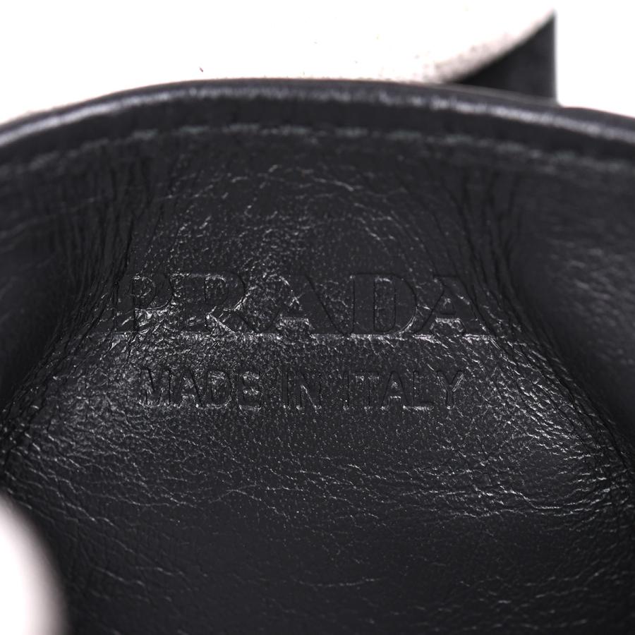PRADA（プラダ） トライアングルロゴ アコーディオン カードケース
