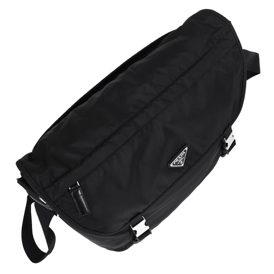 PRADA（プラダ） PRADA Re-Nylon トライアングルロゴ ショルダーバッグ