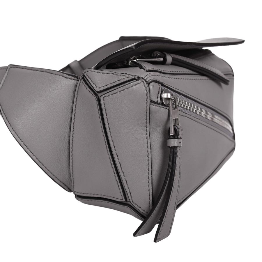 ロエベ パズル バムバッグ ミニ クラシックカーフ アナグラム ボディバッグ LOEWE（ロエベ） パズル バムバッグ ミニ ボディバッグ ショルダー