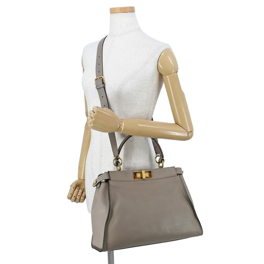 FENDI（フェンディ） ピーカブー ミディアム 2way ハンドバッグ 
