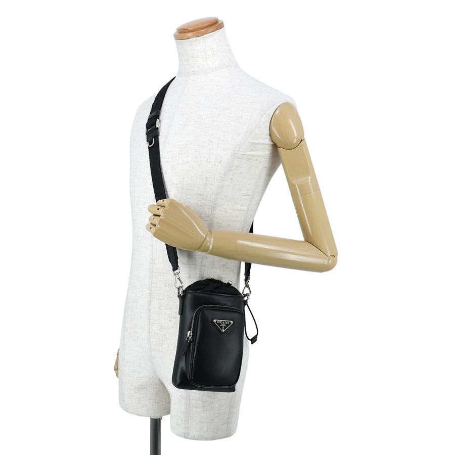 PRADA（プラダ） トライアングルロゴ ミニ ショルダーバッグ