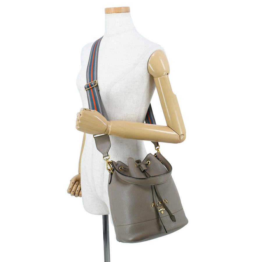 PRADA ハンドバッグ グレージュ レザー ゴールド金具 PRADA（プラダ） PRADA 2way バケットバッグ 巾着バッグ ショルダー