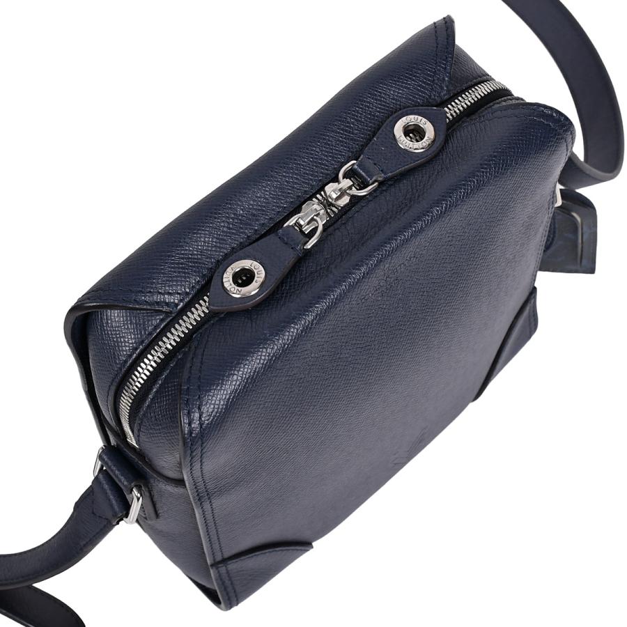 LOUIS VUITTON（ルイ・ヴィトン） タイガ ニコライ メッセンジャー PM