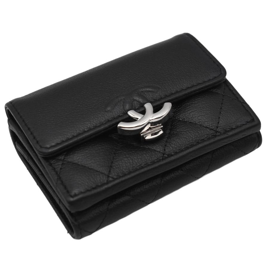 【美品✨️】CHANEL ココボタン ダブルフラップ 三つ折財布 ウォレット 箱付 CHANEL（シャネル） ダブルココ マトラッセ クラシック スモール