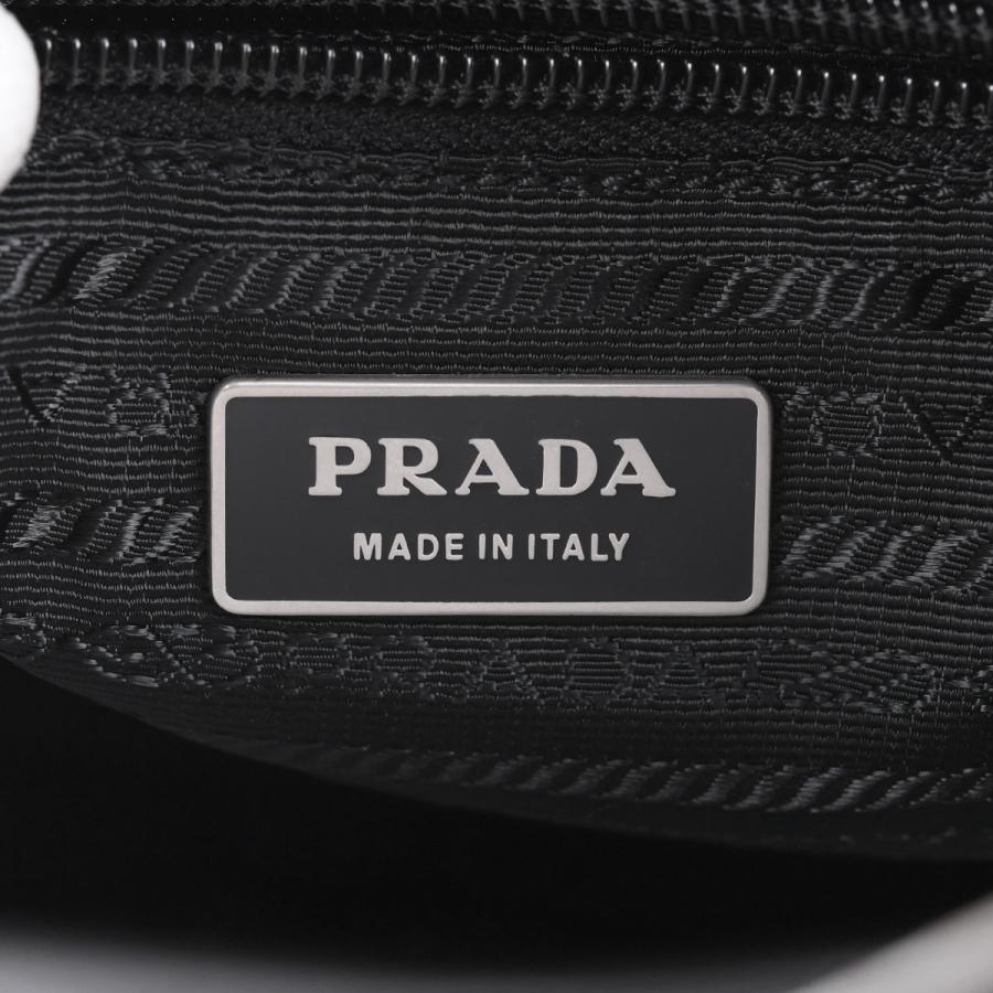 PRADA（プラダ） トライアングルロゴ ショルダーバッグ クロスボディ