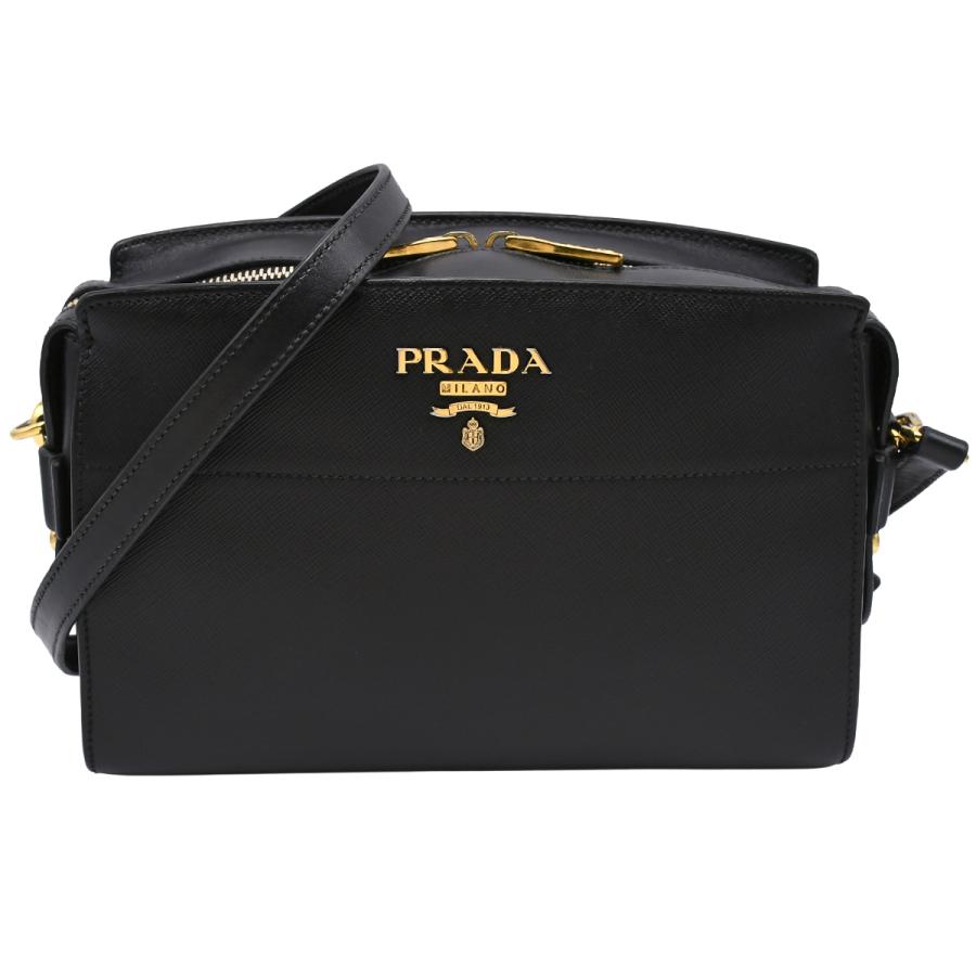 【PRADA】 プラダ ショルダーバッグ メッセンジャーバッグ　メタルロゴ　金具 PRADA（プラダ） メタルロゴ ショルダーバッグ クロスボディバッグ