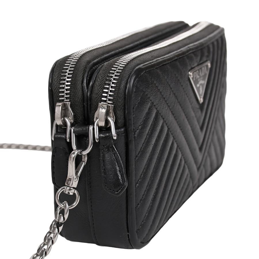 PRADA（プラダ） トライアングルロゴ チェーンウォレット チェーン