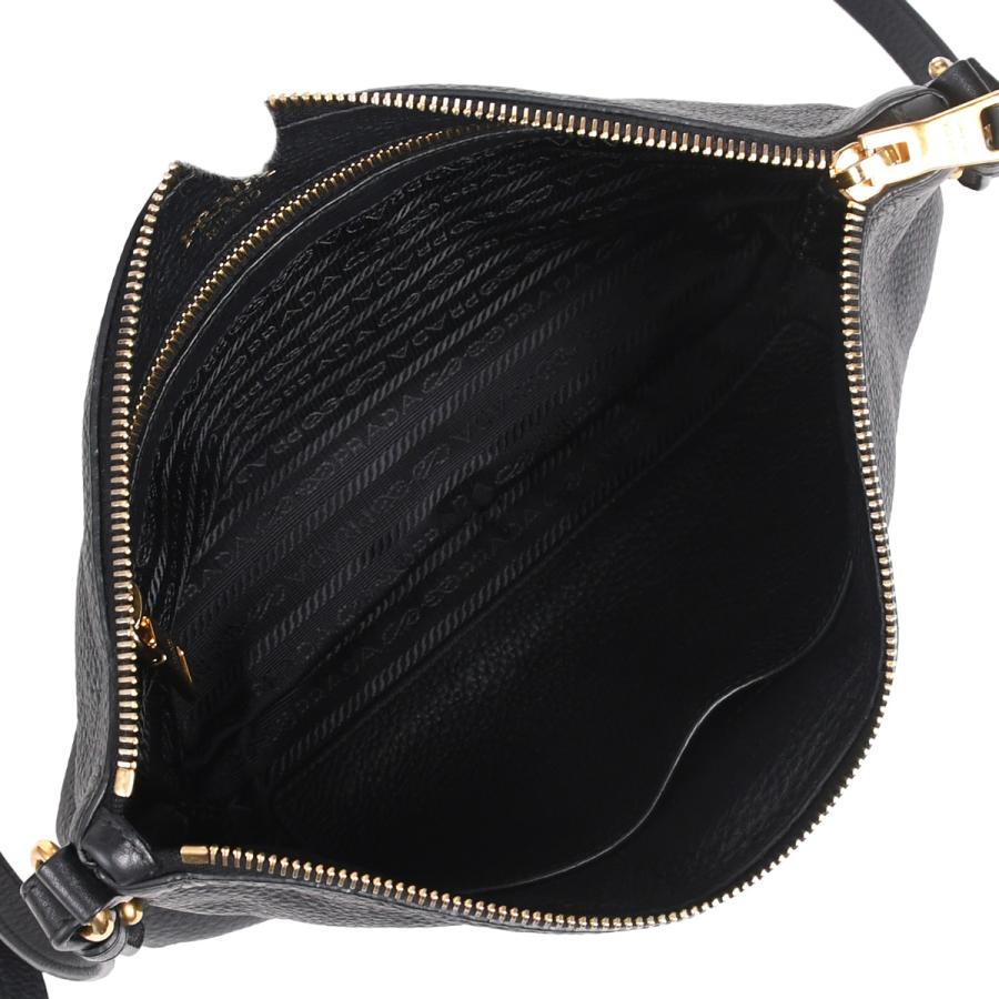 PRADA（プラダ） ロゴ金具 ショルダーバッグ クロスボディ 斜め掛け