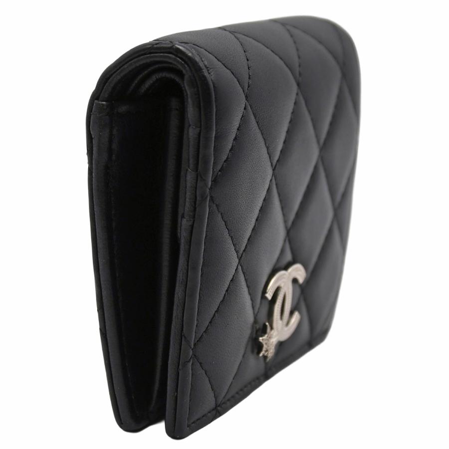 【期間限定値下げ】 CHANEL マトラッセ 二つ折り財布 スターモチーフ CHANEL（シャネル） マトラッセ 二つ折り 財布 ココマーク スター