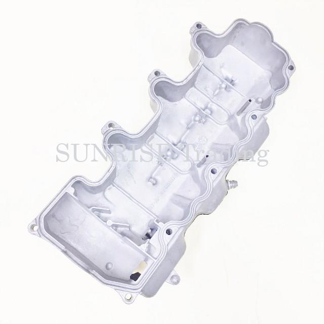 メルセデスベンツ M112エンジン シリンダーヘッドカバー 左側