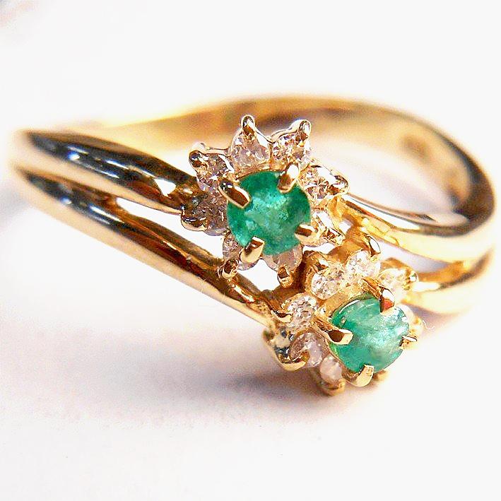 K18 エメラルド レディースリング エメラルド2石 ダイヤ16石0.16ct 2.7 