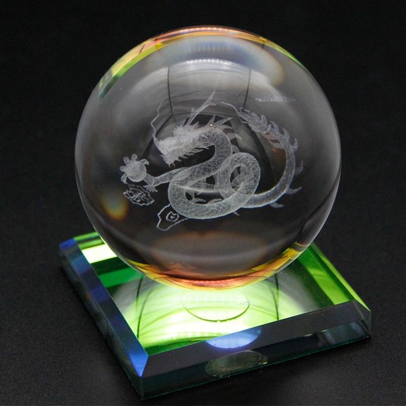 クリスタル3Dレーザー彫 好運掌握 神龍 一体型台座付 水晶玉