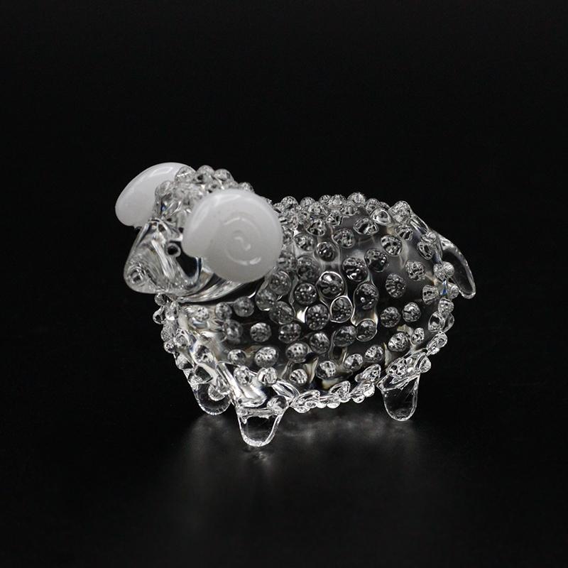 クリスタル ガラス製 開運 干支の置物 未 ( ひつじ ) 赤い敷物