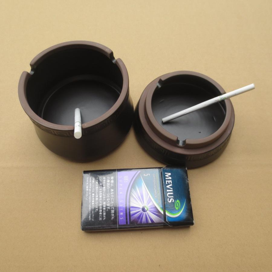 陶器製　小物入れ　（灰皿として作られたものだと思います） 楽天市場】【アウトレット】陶器バイオリン 小物入れ & 灰皿