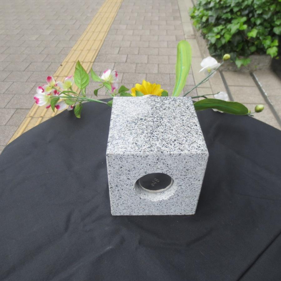 墓石 花立2個 御影石614 花瓶 ステンレス 花筒 ペット墓にも 墓石 花立2個 御影石614 花瓶 ステンレス 花筒 ペット墓にも
