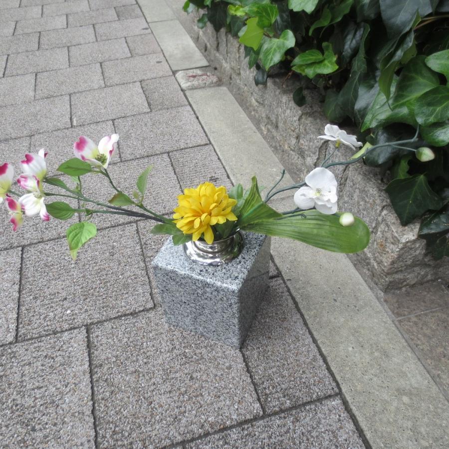 墓石 花立 1個 御影石 614 花瓶 ステンレス 花筒 ペット墓にも 墓石 花立 1個 御影石 614 花瓶 ステンレス 花筒 ペット墓にも