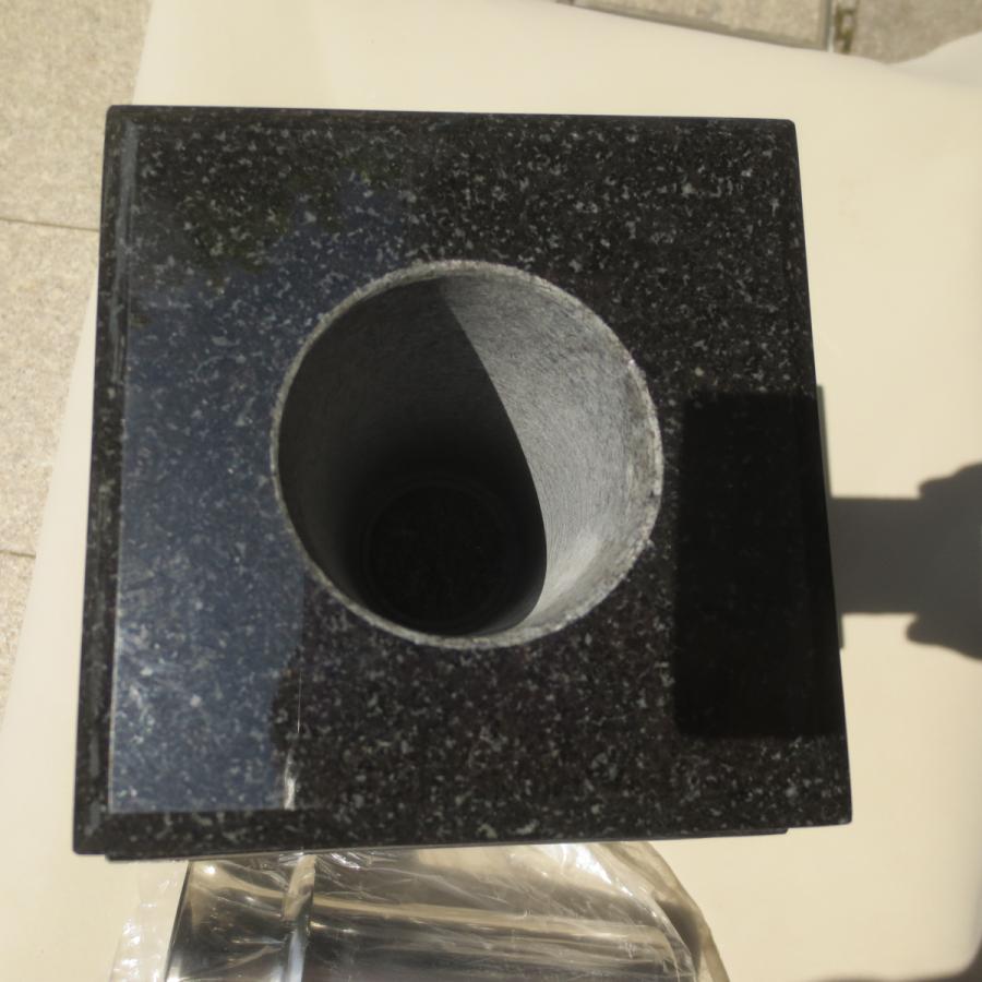 墓石 花立 花瓶型 インド産黒御影石 ステンレス 花筒 ペット墓にも