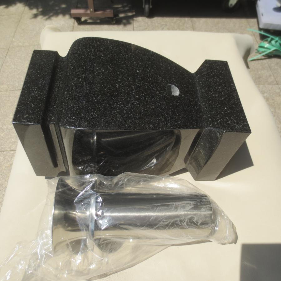 墓石 花立 花瓶型 インド産黒御影石 ステンレス 花筒 ペット墓に 墓石 花立 花瓶型 インド産黒御影石 ステンレス 花筒 ペット墓に