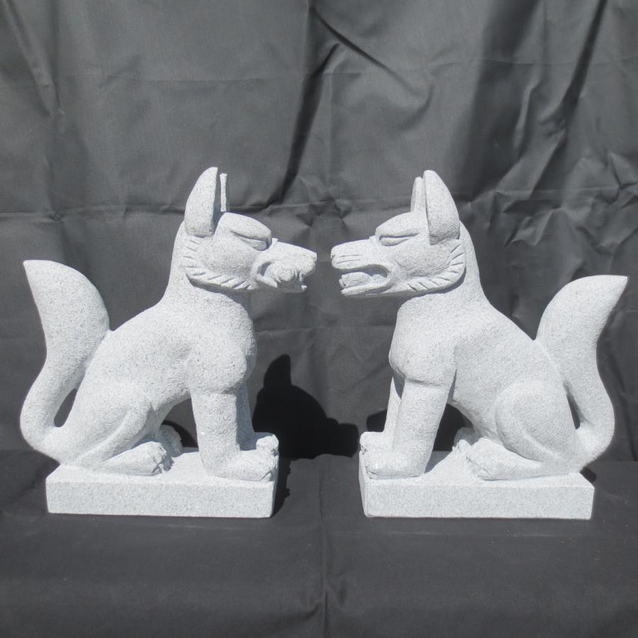 お稲荷さん 一対 狐の置物 御影石？使って下さると嬉しいので値下げ交渉して下さい お稲荷さん 一対 狐の置物 御影石？