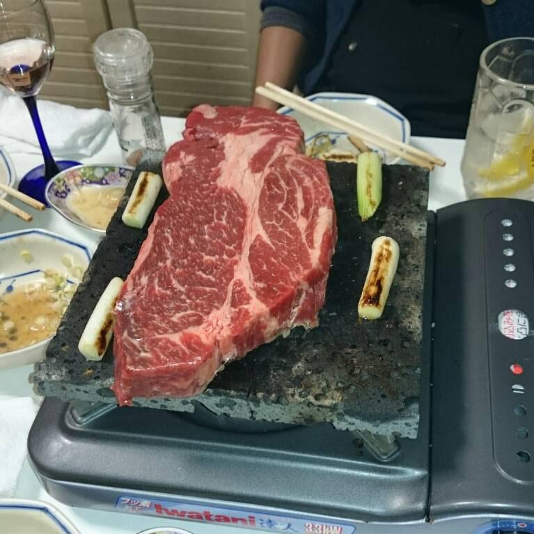 溶岩プレート10枚 21x21x厚み約2cm 気孔あり(約2kg) 溶岩板 石板 平板  
