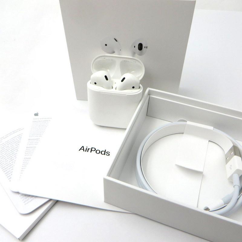 Apple AirPods with Charging Case MV7N2J/A ワイヤレスイヤホン