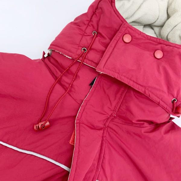 Nike 防水フード付きジャケット 赤/黒 Nike 防水フード付きジャケット 赤/黒