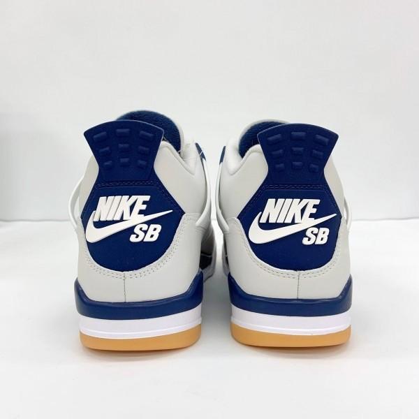 NIKE（ナイキ） エアジョーダン スニーカー 新品同様 DR5415-100