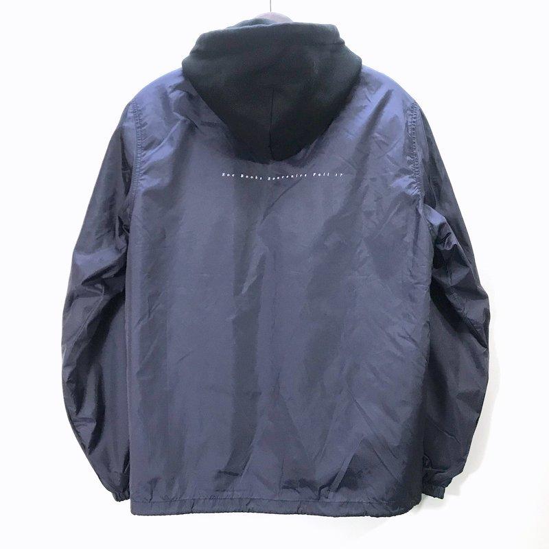 ソーイ コーチジャケット スナップボタン プリント付き フード付き