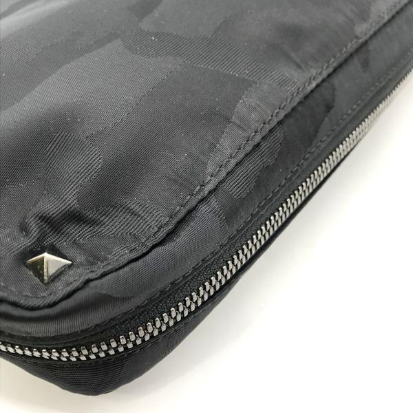 ◎VALENTINOヴァレンティノ ロックスタッズ クラッチバッグ ポーチ 黒 VALENTINO ロックスタッズ クラッチバッグ 黒 セカンドバッグ