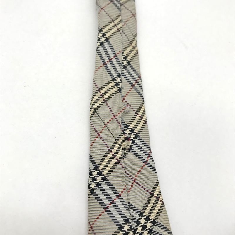 美品 バーバリー ネクタイ ハイブランド ノバチェック柄 光沢 希少 ビジネス 美品 バーバリー ネクタイ ハイブランド ノバチェック柄 光沢