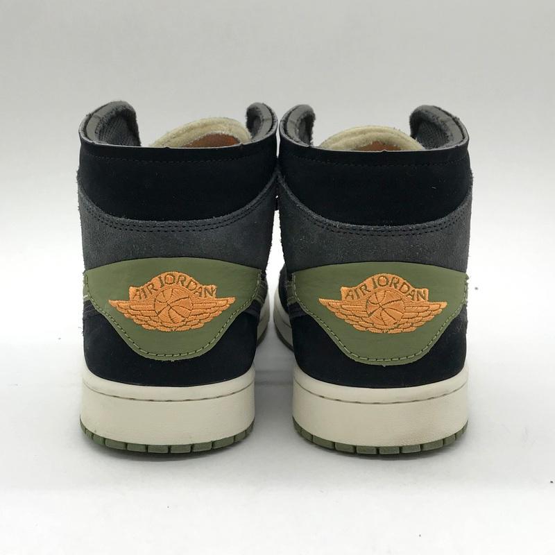 NIKE（ナイキ） スニーカー Air Jordan 1 Mid SE Craft 箱付き タグ