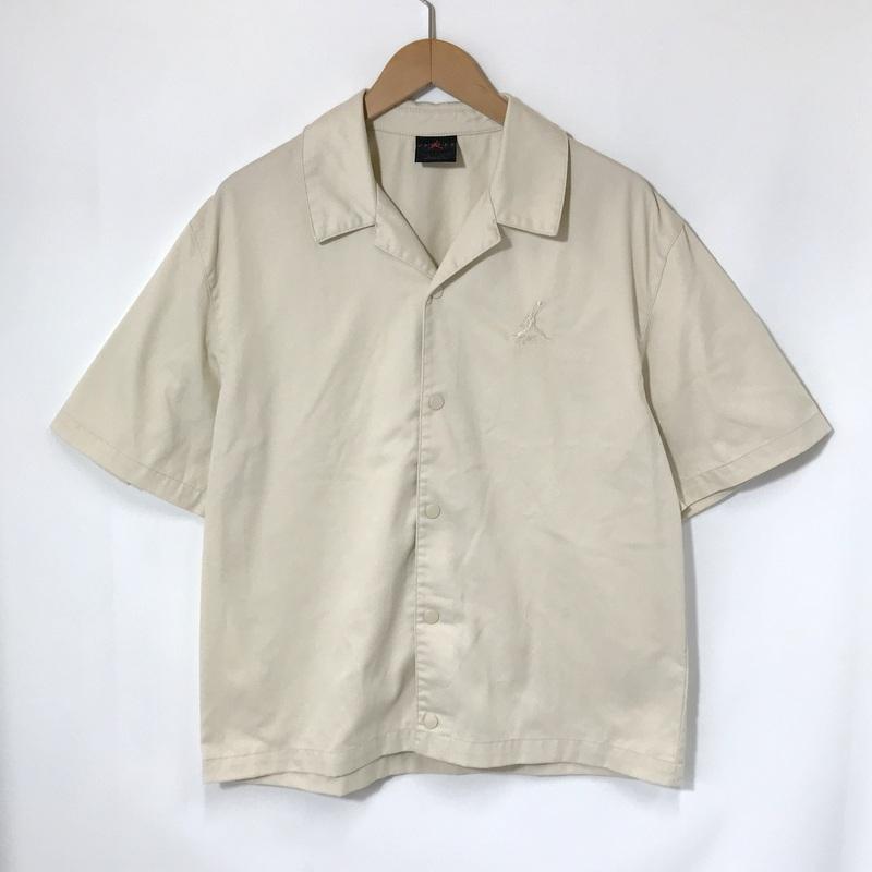 NIKE（ナイキ） NIKE JORDAN ESSENTIALS 半袖シャツ FN4626-203 ボタン
