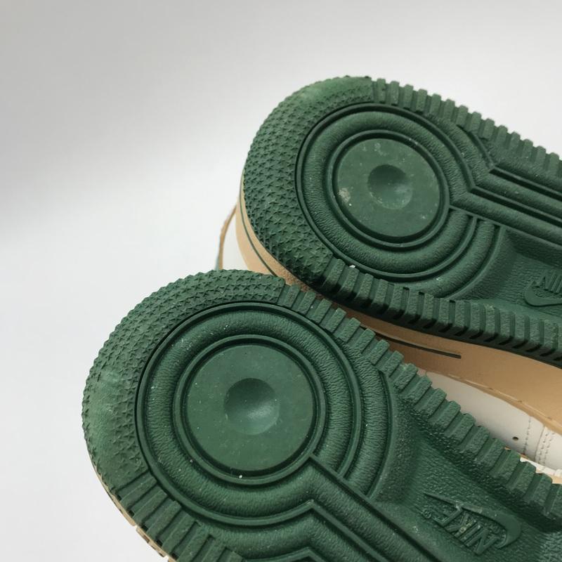 NIKE（ナイキ） スニーカー Womens Air Force 1 Low Green and Muslin