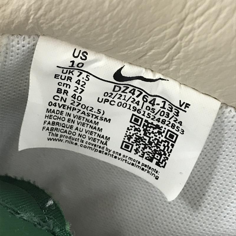 NIKE（ナイキ） スニーカー Womens Air Force 1 Low Green and Muslin