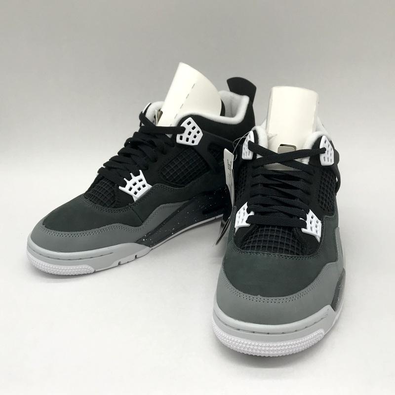 NIKE AIR JORDAN 4 RETRO スニーカー 新品同様 FQ8138-002 ミッド  