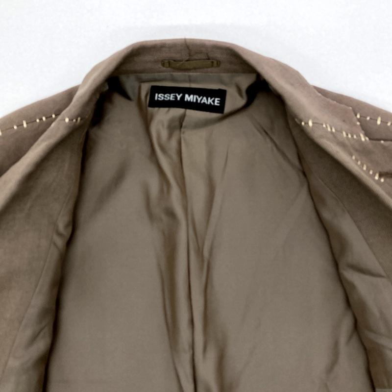 ISSEY MIYAKE（イッセイミヤケ） テーラードジャケット ステッチング 