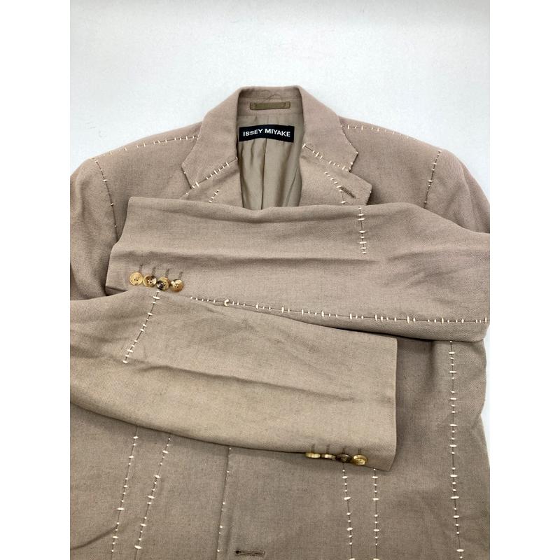 ISSEY MIYAKE（イッセイミヤケ） テーラードジャケット ステッチング 