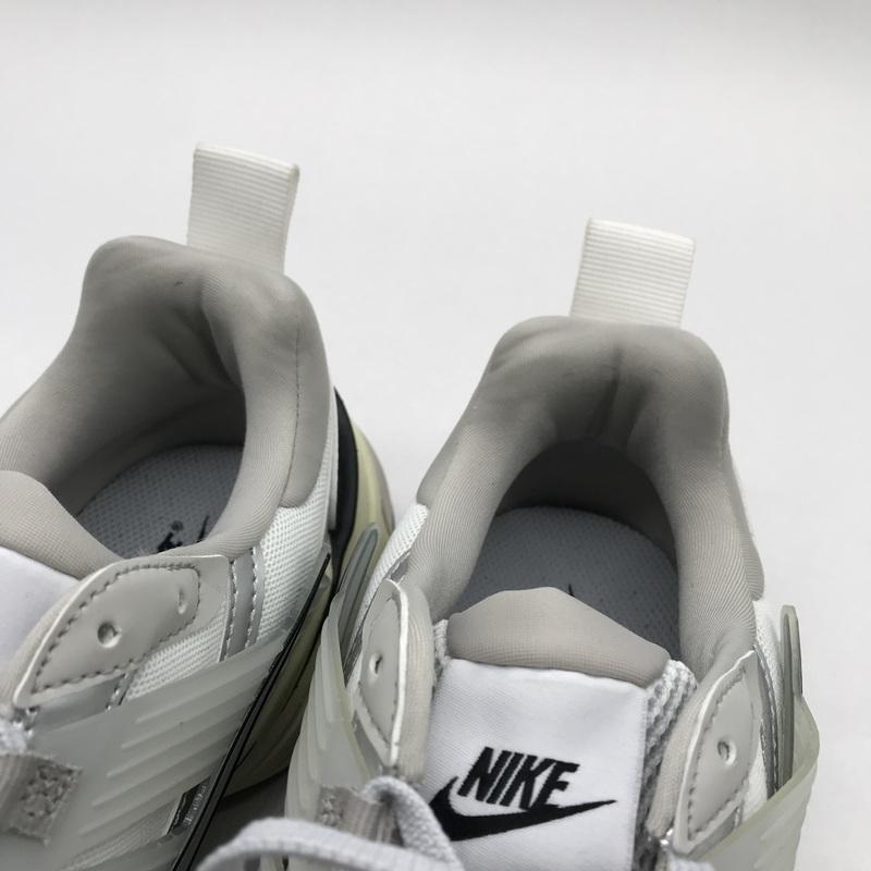 Nike、限定、スニーカー。白、シルバー。27センチ ☆関税込☆NIKE☆P-6000 Metallic Silver シルバー☆22-30cm☆ (Nike