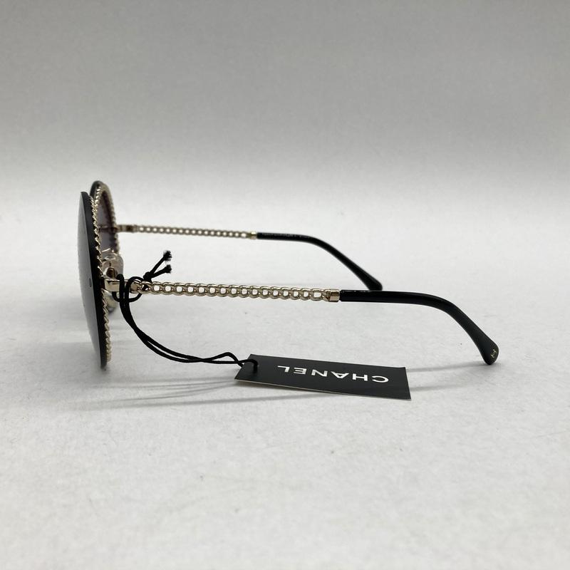 LOUIS VUITTON（ルイ・ヴィトン） CHANEL シャネル Round Shape