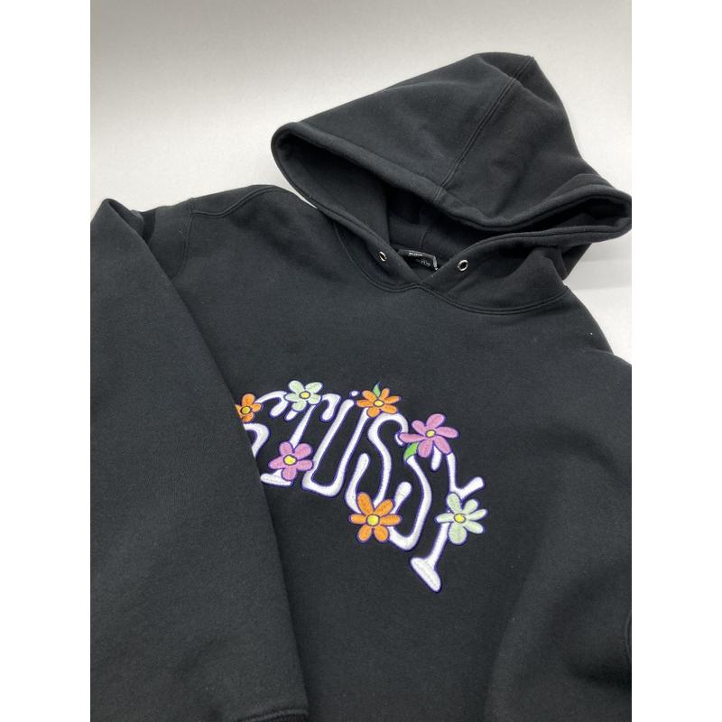 STUSSY（ステューシー） パーカー カレッジフローラルアップリケ