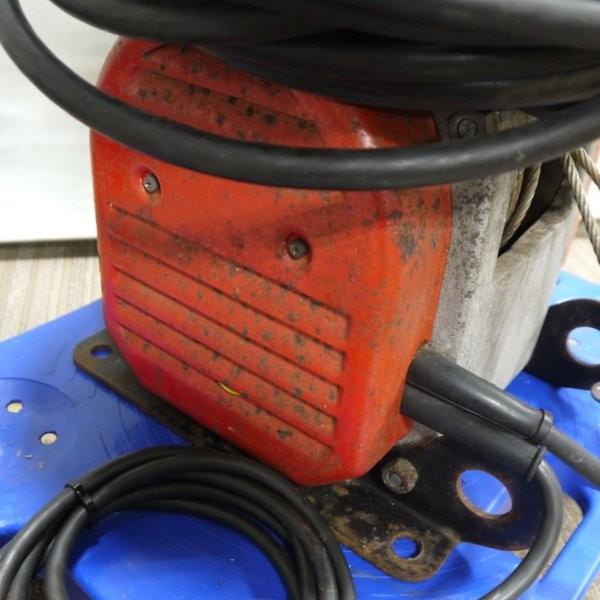 マキタ ウインチ モデル4520 電動ウィンチ 100V 巻上重量200kg マキタ ウインチ モデル4520 電動ウィンチ 100V 巻上重量200kg