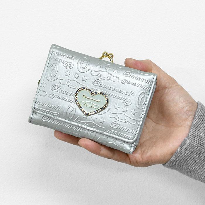希少レア　ハローキティ　エンジェル　海外限定　ウォレット　2005年製 サンリオ 希少レア ハローキティ エンジェル 海外限定 ウォレット 2005年製