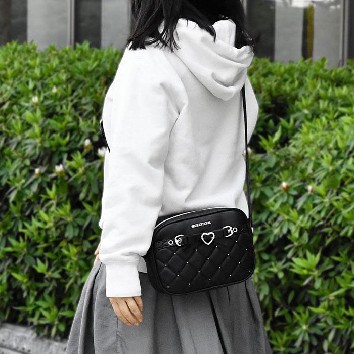 darich ブラックキルティングスクエアミニショルダーバッグ Darich