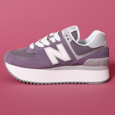 New Balance 574パープル スニーカー New Balance（スニーカー ・ パープル/紫色系）のフリマアイテム一覧