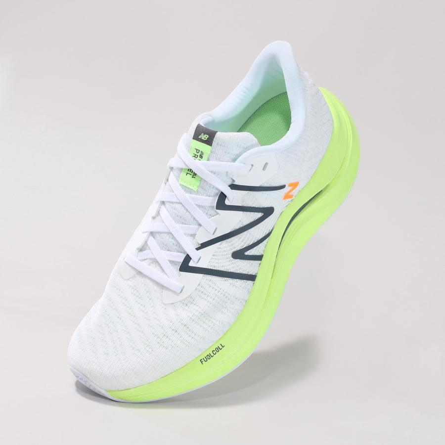 ニューバランス　プロペルV4 ホワイト　26センチ ニューバランス プロペルV4 ホワイト 26センチ （ニューバランス