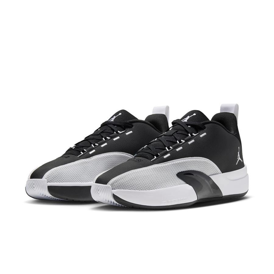 新品 Jordan バスケットボールシューズ ブラック ホワイト Jordan ジョーダン（JORDAN）（メンズ）バスケットシューズ バッシュ