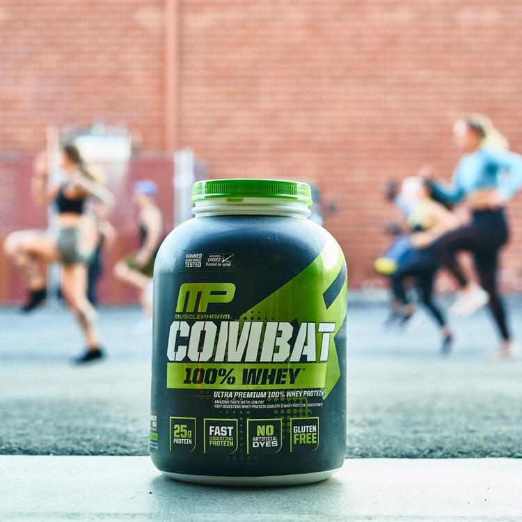 MUSCLE PHARM 【クーポンあり】マッスルファーム コンバット 100