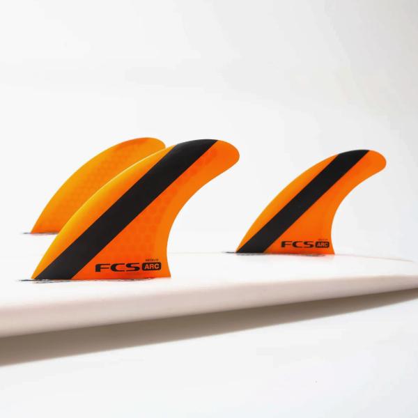 FCS フィン　Mサイズ FCS エフシーエス PC ARC TRI FIN SET Mサイズ サーフィン トライ