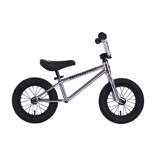 送料無料 バランスバイク キックバイク ストライダー 自転車