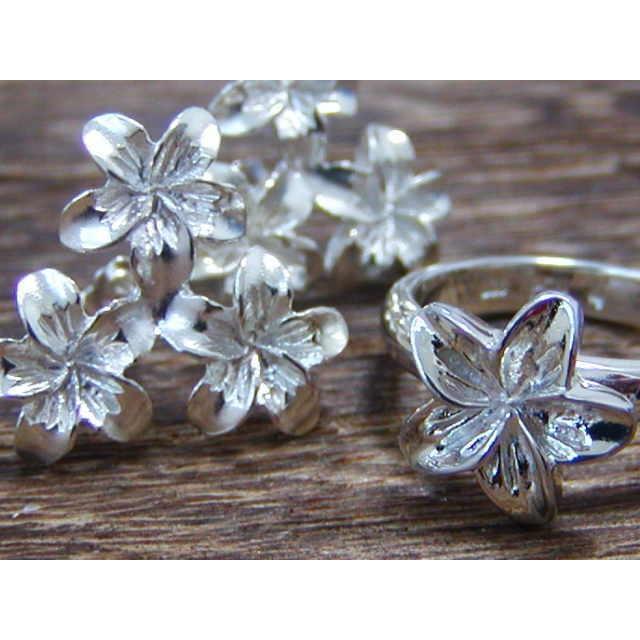 ハワイアンジュエリー ピアス レディース シルバー925 3輪 プルメリア